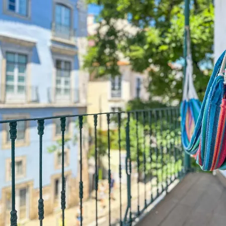 Sunny Balcony In Historic | Homeful Homes * Lisboa