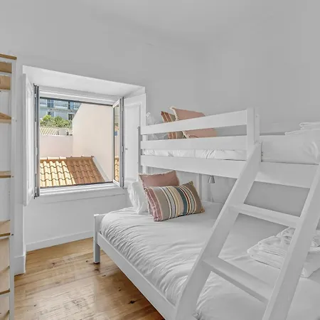 Daire Sunny Balcony In Historic | Homeful Homes